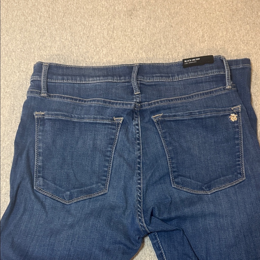 Black Orchid High Rise Blue Jeans - Picture 4 of 13